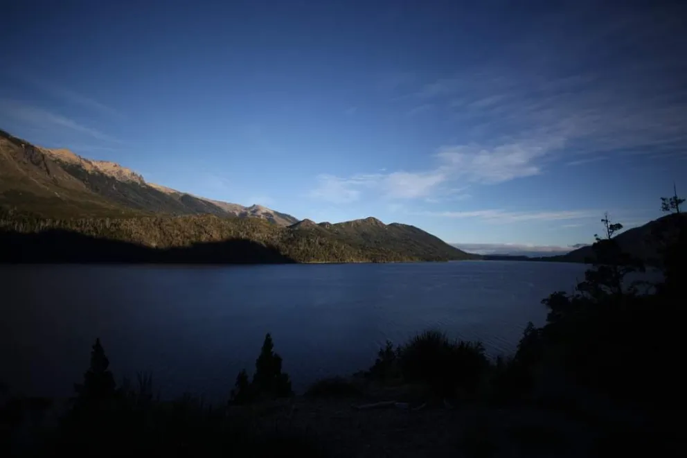 Últimos días de sol y la llegada de las lluvias pondrán una pausa a la primavera en Bariloche