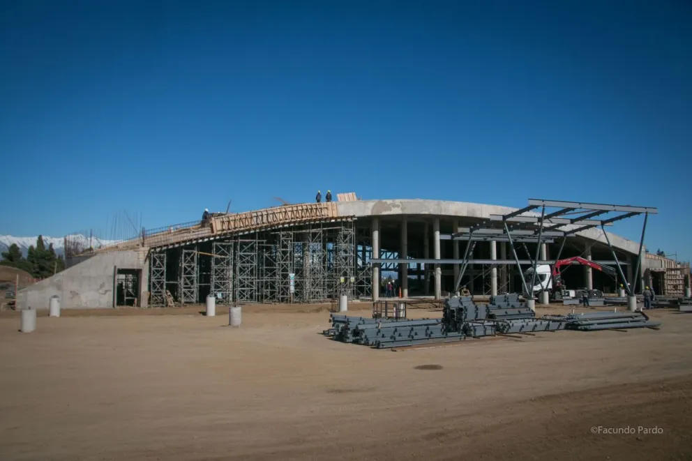 Provincia se hará cargo de la nueva terminal y retomará la obra después del invierno