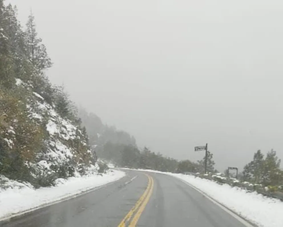 Por presencia de neviscas en zonas altas, piden mantener precaución en Ruta 40