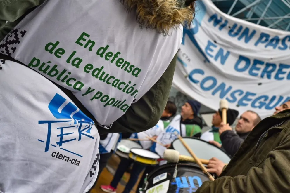 UnTER pide adelantar la fecha de cobro y la urgente reapertura de la discusión salarial