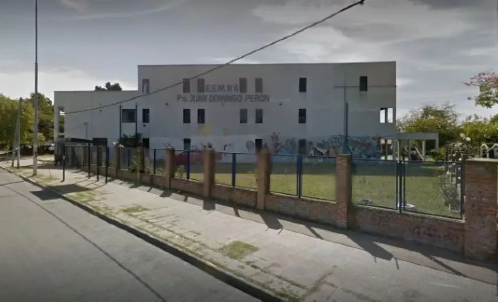 Tienen 13 años, le cortaron la yugular a un compañero y lo tiraron a un contenedor