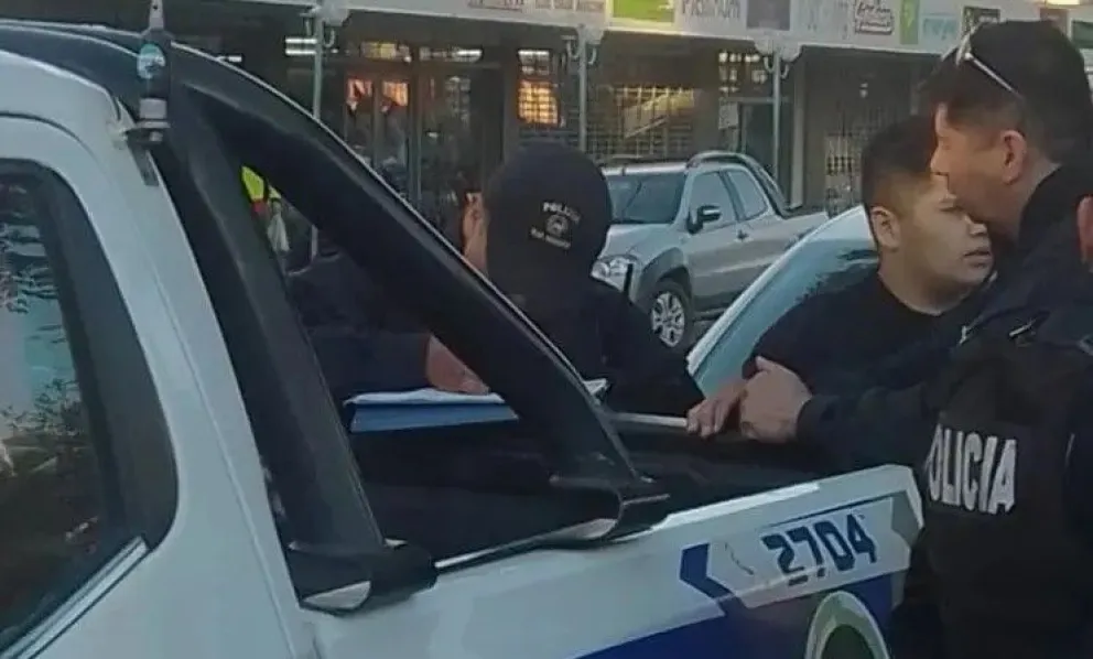 Atacaron a balazos a un limpiavidrios en una zona comercial de la ciudad