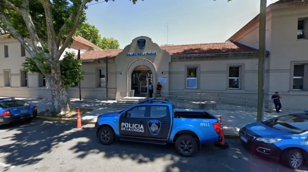 Retiro: turista francés fue a denunciar un robo y murió de un infarto en la comisaría 
