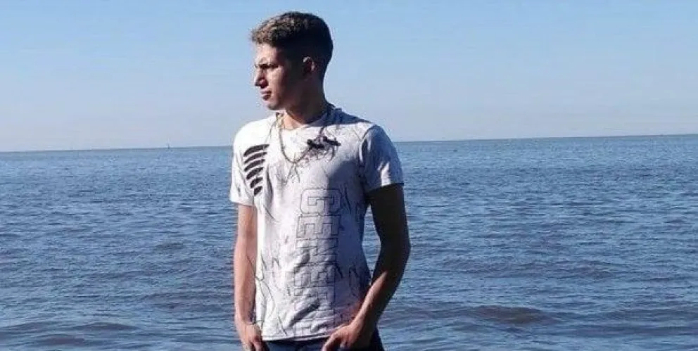 Joven de 19 años gravemente quemado tras ser atacado con nafta y fuego en Villa Gesell
