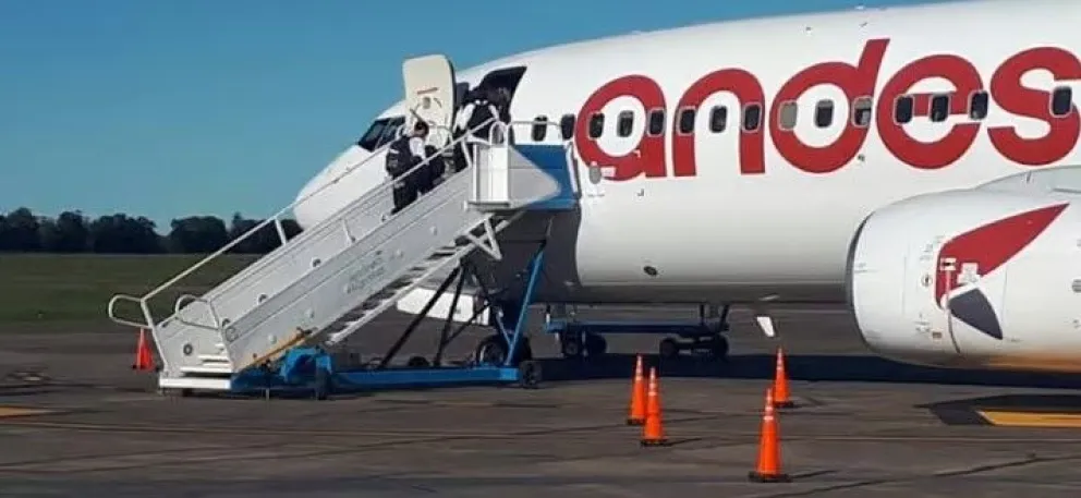 Quedó inaugurada la ruta aérea que conecta Reconquista con Bariloche 