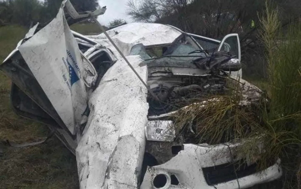 Trasladaban a un preso desde El Bolsón a Bariloche y volcaron en Pampa del Toro