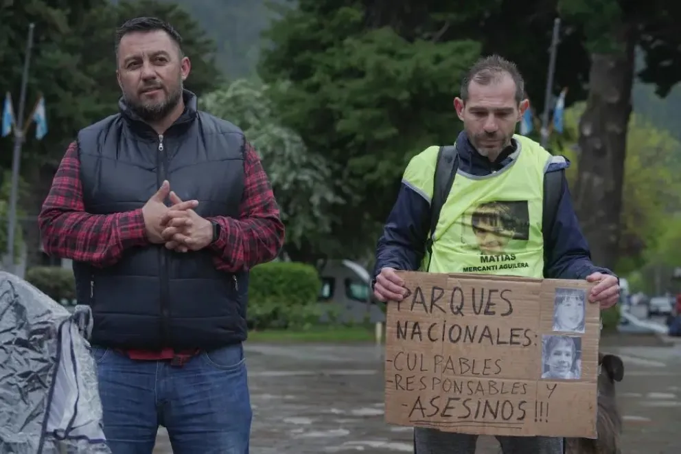 Familiares de los menores fallecidos en el Parque Lanín realizaron una marcha en pedido de justicia