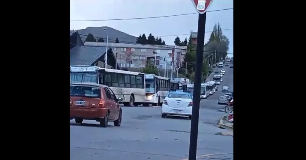 VIDEO: Así se iban los colectiveros a la asamblea de este martes por la tarde