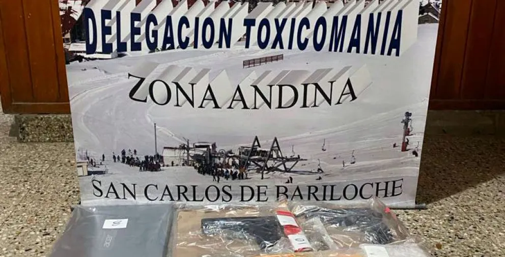 La policía desactivó dos puntos de venta en Bariloche y uno en Catriel gracias al 0800 Drogas