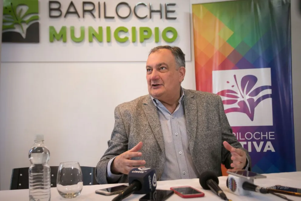 Investigan millonaria compra de cubiertas de la gestión Gennuso que nunca habrían sido entregadas