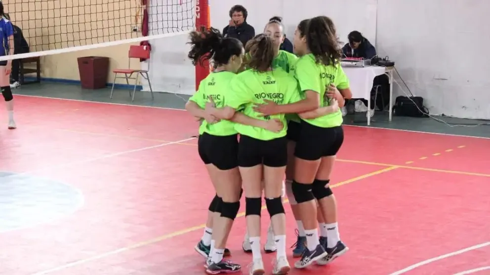 Bariloche presente en los seleccionados de vóley para los Juegos Araucanía