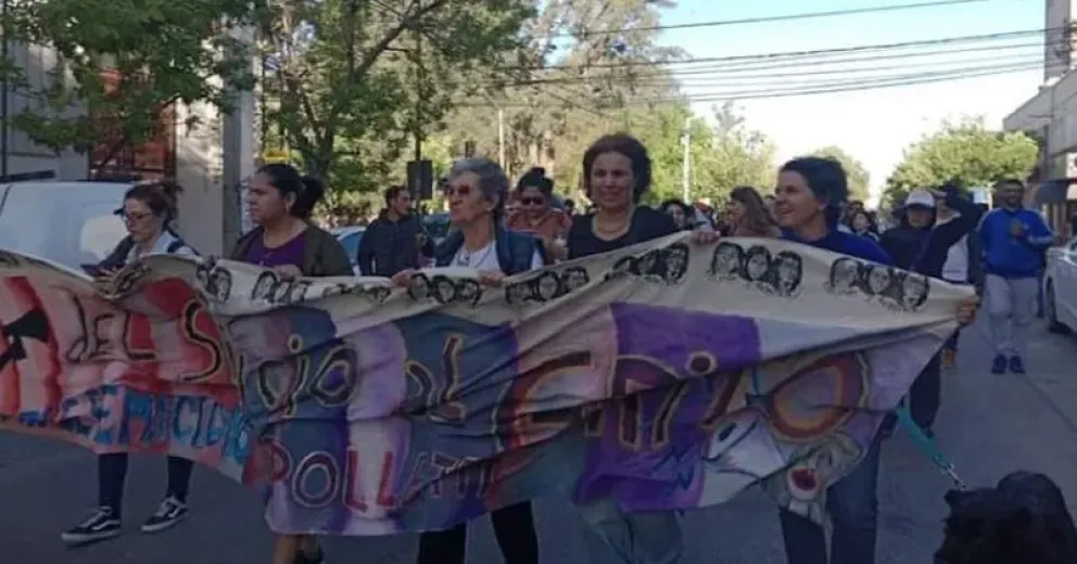 Marcharon por los 26 años del triple crimen en Cipolletti