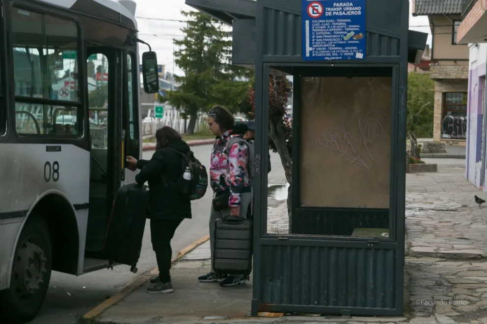 Desde este jueves comenzó a regir el primer aumento en el boleto de colectivos