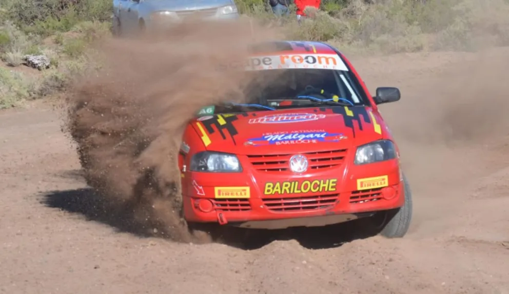 Locura total: Veinte pilotos barilochenses rumbo a Cutral Co