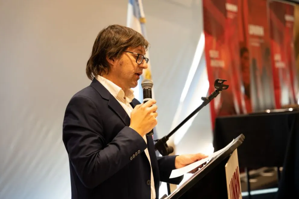 "El éxito de Vaca Muerta no es por suerte, son cien años de investigaciones de científicos, no existe por los privados"