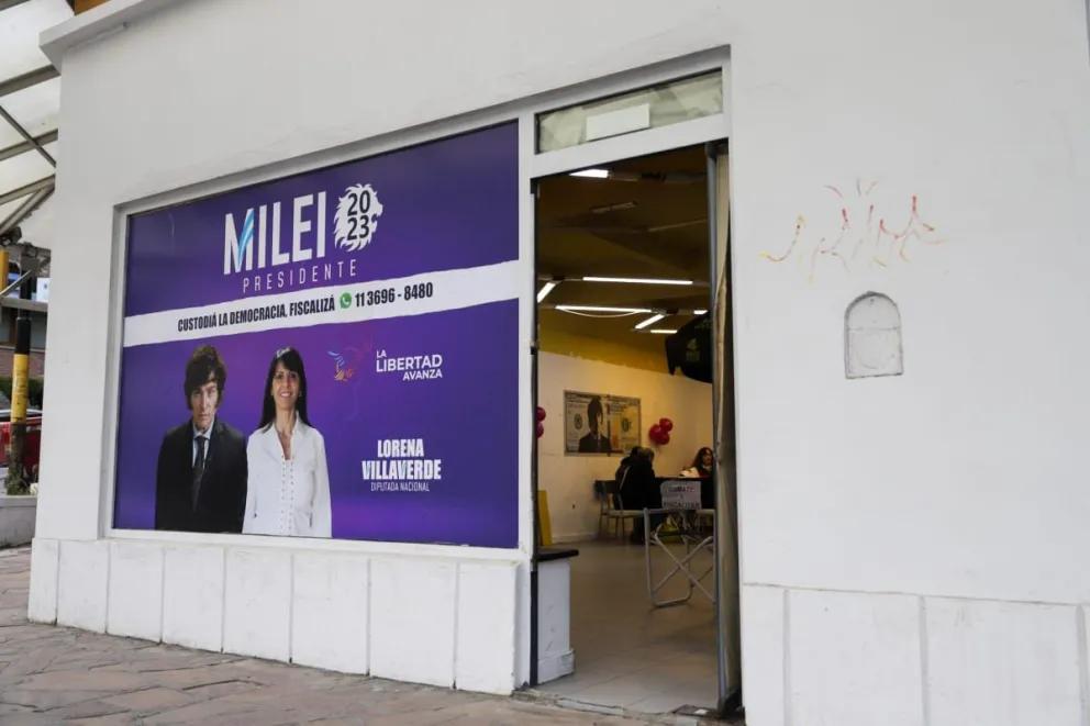 Libertarios hablan de derogar la Ley 26.160 y anular el acuerdo por Villa Mascardi