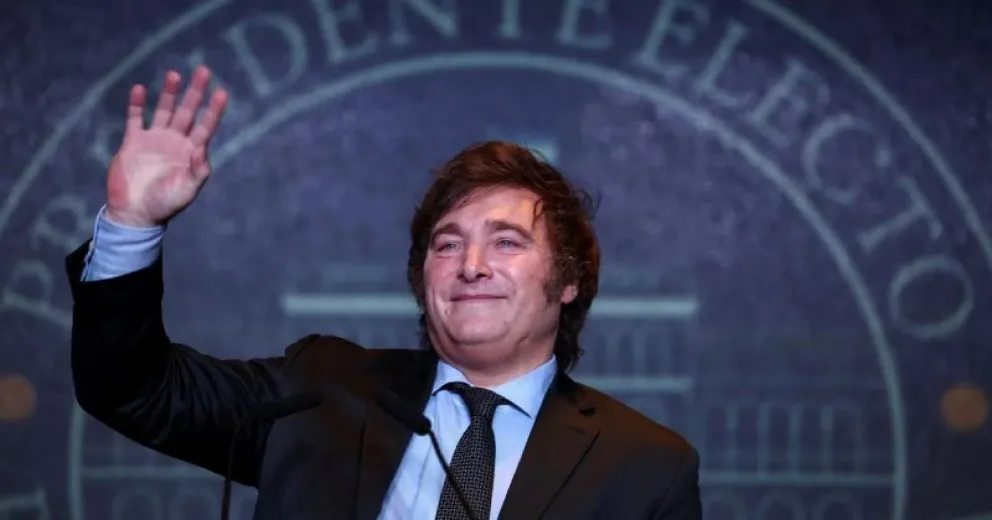 Qué famoso conductor de televisión anunció que es primo de Javier Milei