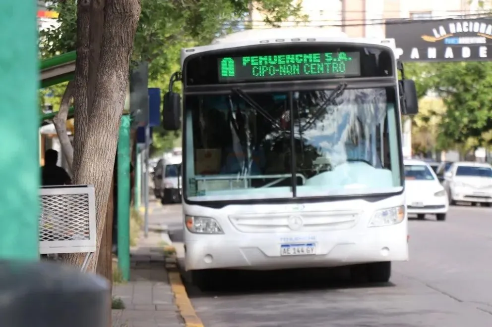 Aumentó otra vez el colectivo interurbano entre Neuquén y Cipolletti