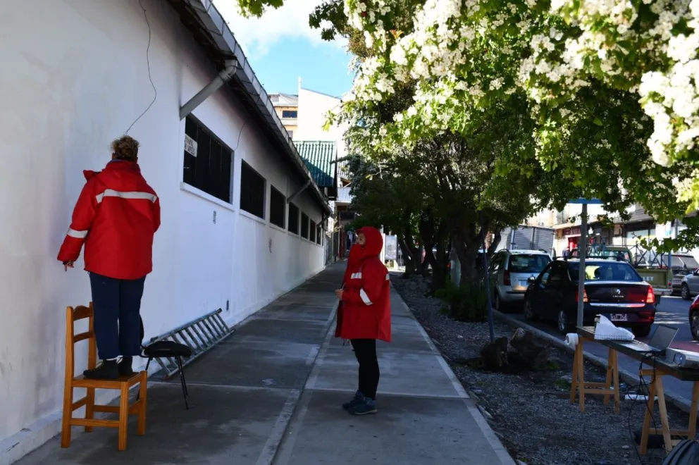 Comenzaron a pintar el mural por el Día Internacional de la Eliminación de la Violencia contra la Mujer