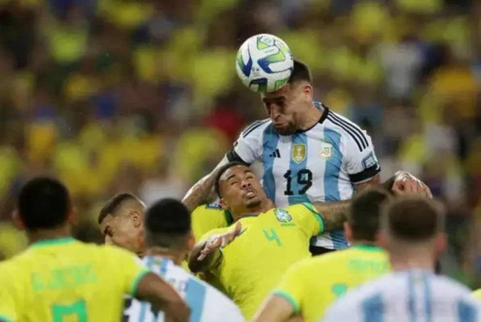 Le  rompió  la racha: Argentina venció a Brasil en el Maracaná y lidera la tabla