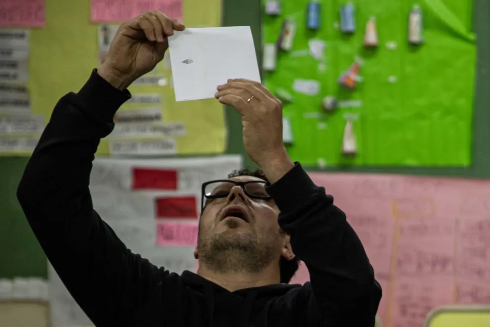 La preparación de la votación del domingo en plena marcha / Foto de archivo: Euge Neme 