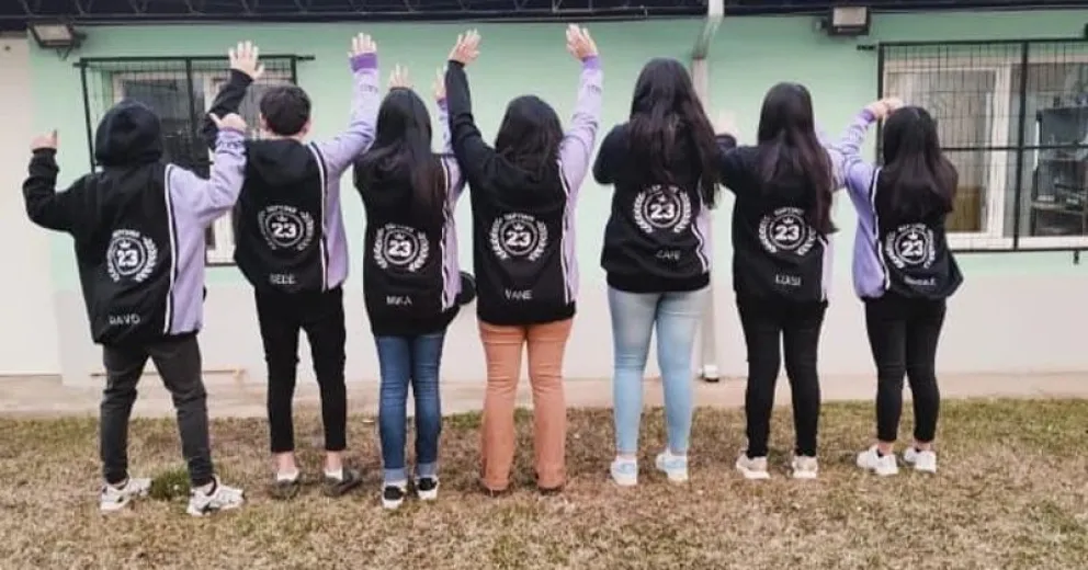 Gracias a un gesto solidario estudiantes de Ñorquinco harán su viaje de egresados