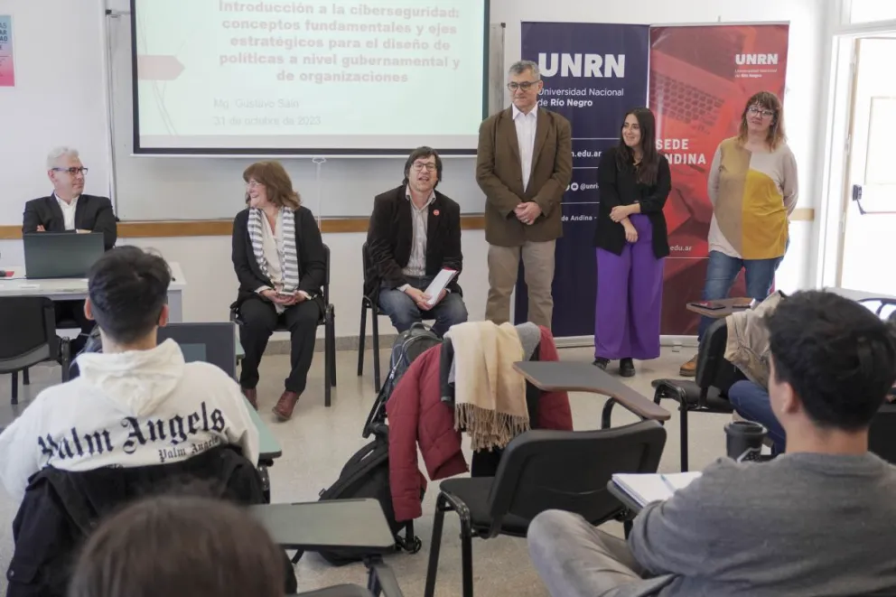 Realizaron una jornada sobre ciberseguridad, ciberarmas y hackers