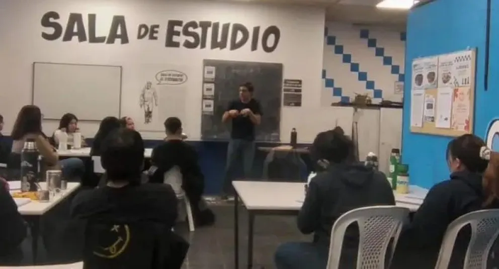 Preocupados por los cambios, universitarios convocan a debatir la educación que se viene