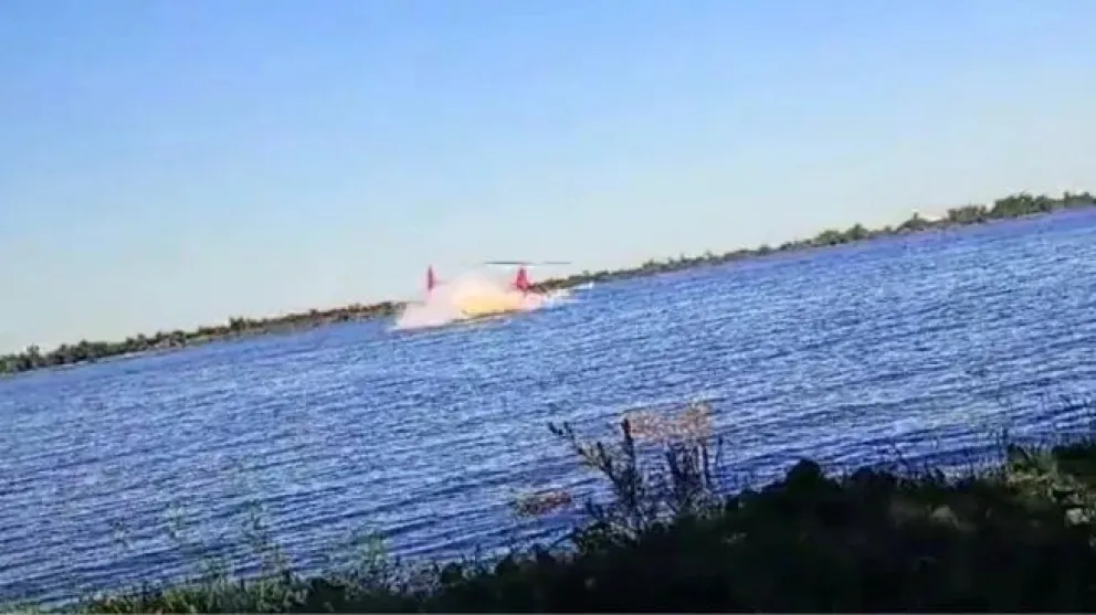 Un hombre perdió la vida al caer su helicóptero en el río Paraná: otros cuatro ocupantes pudieron ser rescatados