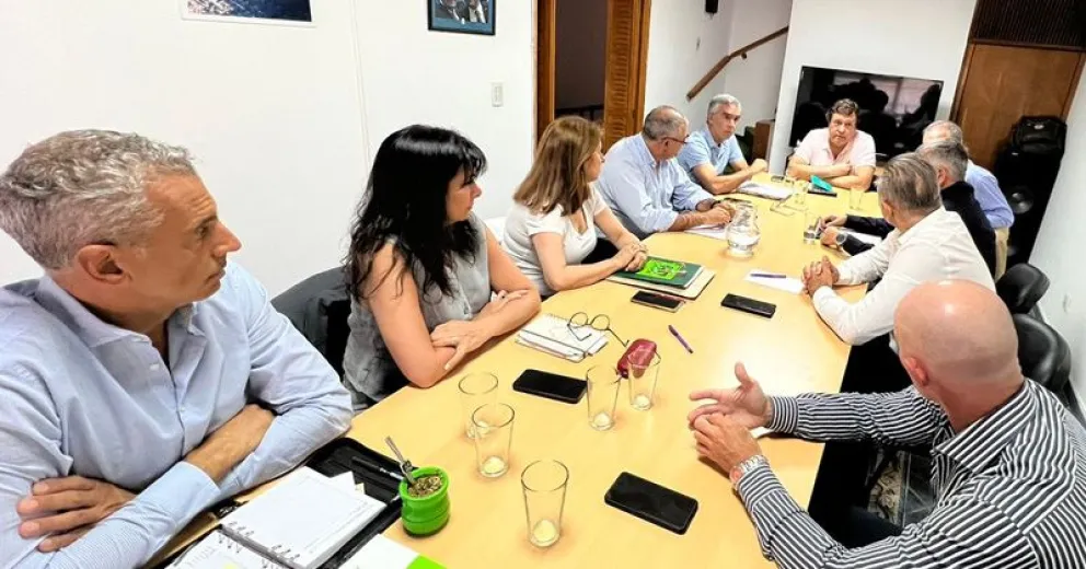 Weretilneck anunció sus ministros y secretarios de Estado