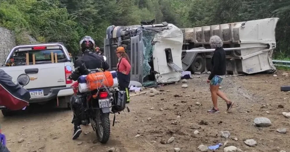 El conductor del camión accidentado tiene traumatismo de cráneo y tórax
