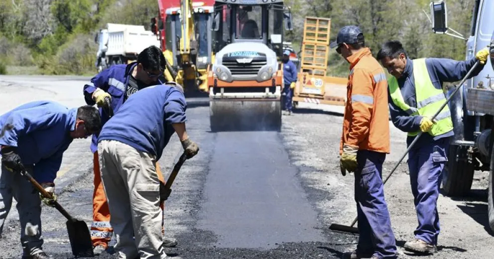 Continúan las tareas en Ruta 40 entre Bariloche y El Bolsón