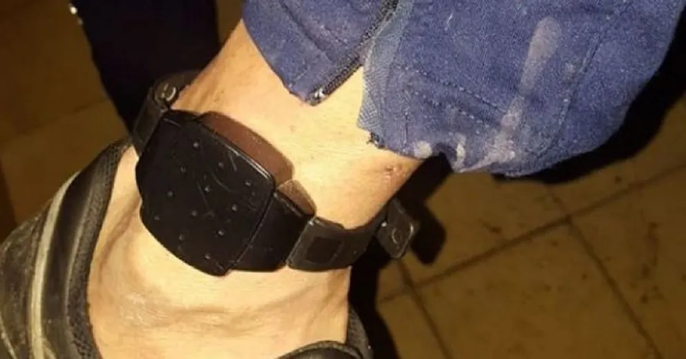 Tenía prisión domiciliaria pero fue a un bar y provocó disturbios