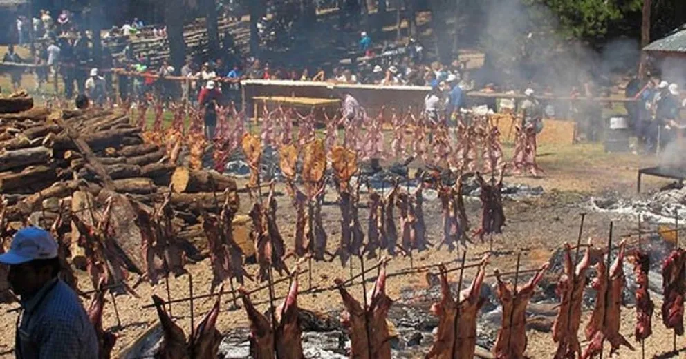¿Se hacen las Fiestas Nacionales este verano?