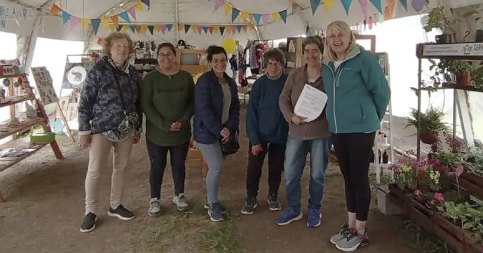La Asociación de Artesanas ya es dueña de la globa en la que funcionan