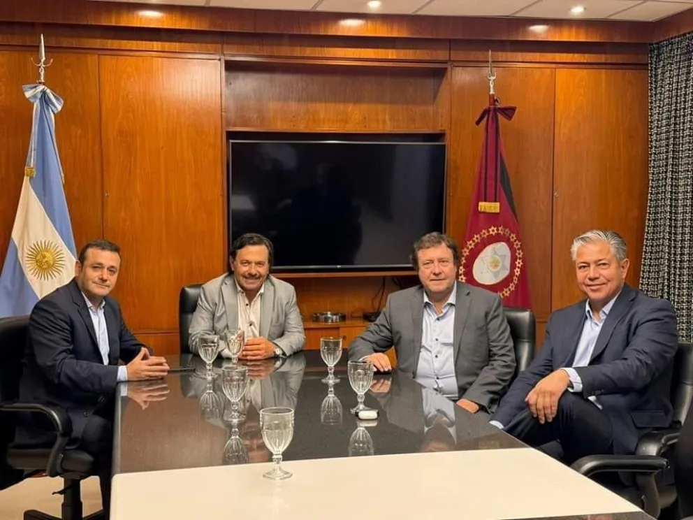 Weretilneck se reunió con los gobernadores de Salta, Misiones y Neuquén por la "defensa del federalismo" 