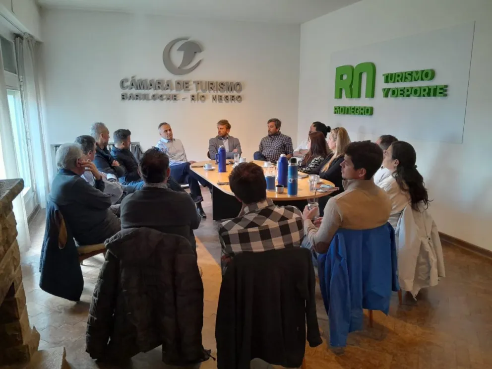 Importante reunión entre la Cámara de Turismo de Bariloche y el futuro ministro Lutz