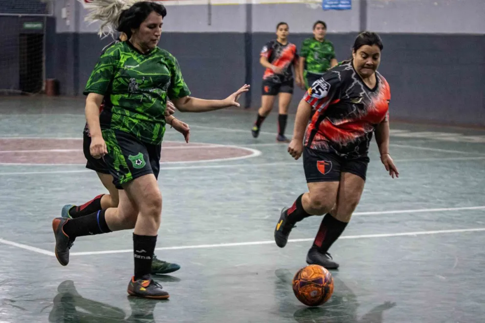 Las mujeres de ADeFuL juegan hoy los cuartos