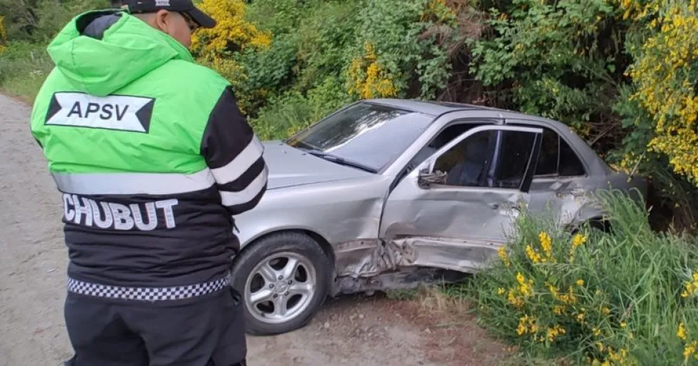 Mujer alcoholizada al volante ocasionó un accidente