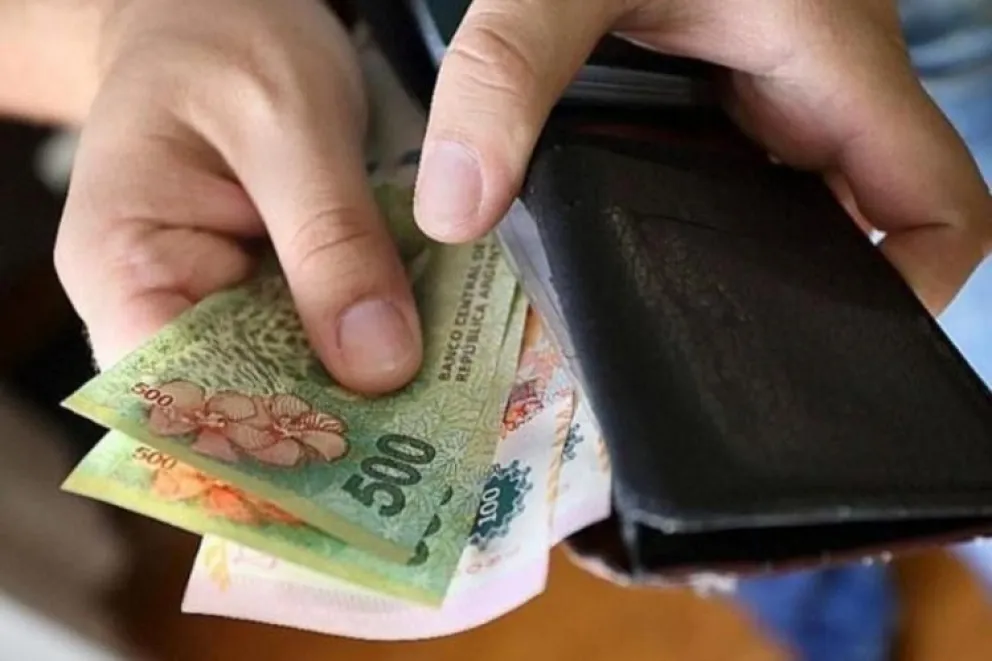 Salarios formales suben 11,7% en octubre, superando la inflación