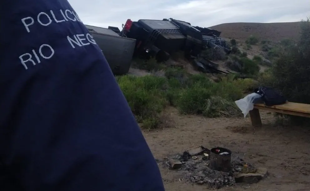 Vecinos de Río Chico denuncian el mal trato que reciben los policías que custodian La Trochita