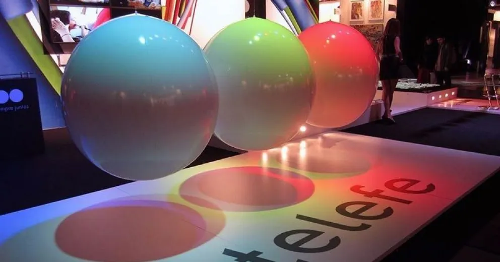 Quién es la figura de Telefe que se separó y se va del país