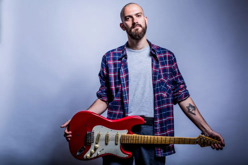 Llega el cantautor suizo-australiano Steve Voser