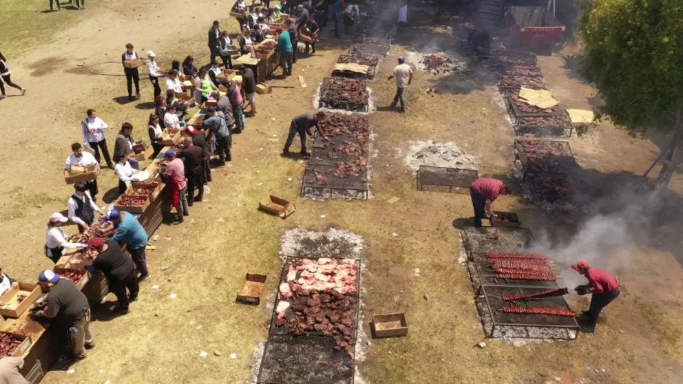 Miles de empleados mercantiles participaron de un festivo agasajo 