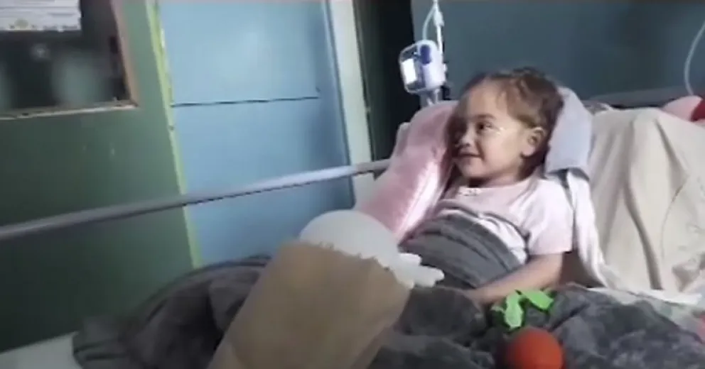 La pequeña Pía ya sin respirador, comenzó a alimentarse