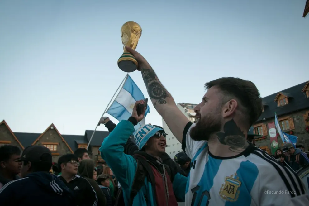 En toda la ciudad se volvió a vivir la celebración de Argentina Campeón del Mundo 