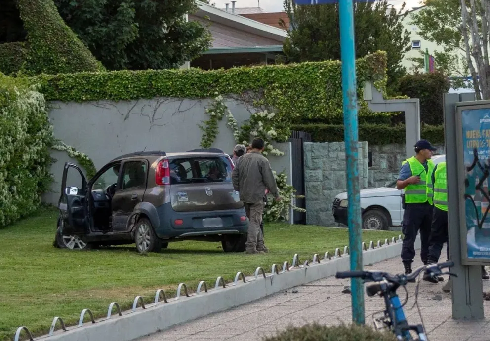 Un choque provocó una discusión que terminó con un hombre arrestado por darle un cabezazo a uno de los conductores 
