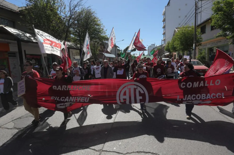 "Hoy nos unimos todos y pedimos para luchar contra el DNU del Gobierno de Milei"