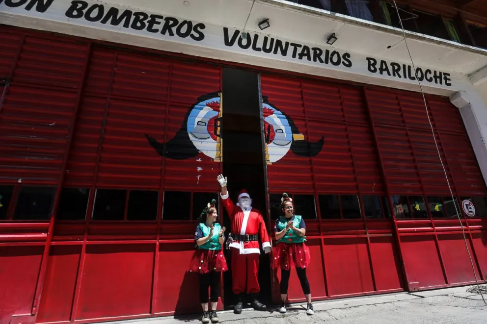 Arrancó la campaña navideña de la Asoc. Bomberos Voluntarios Bariloche. Foto de archivo