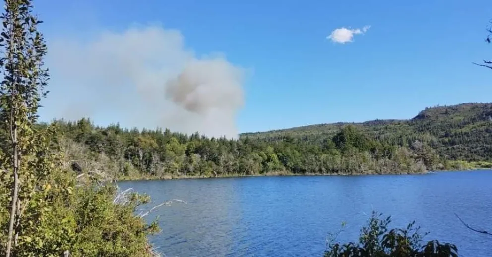 Lograron contener el incendio en Epuyén